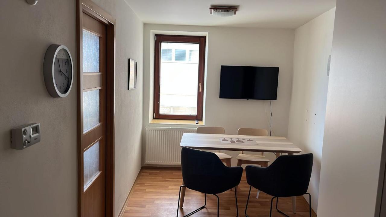 Apartman Hotel Vomocil Bystre Exterior photo